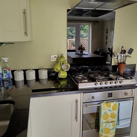 3 Bedroom Cottage In Sunninghill, Ascot 외부 사진