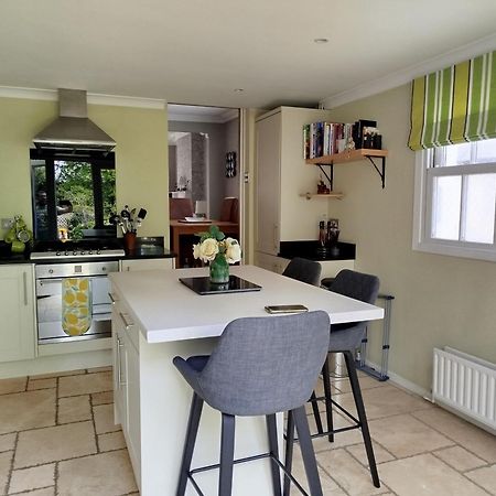 3 Bedroom Cottage In Sunninghill, Ascot 외부 사진