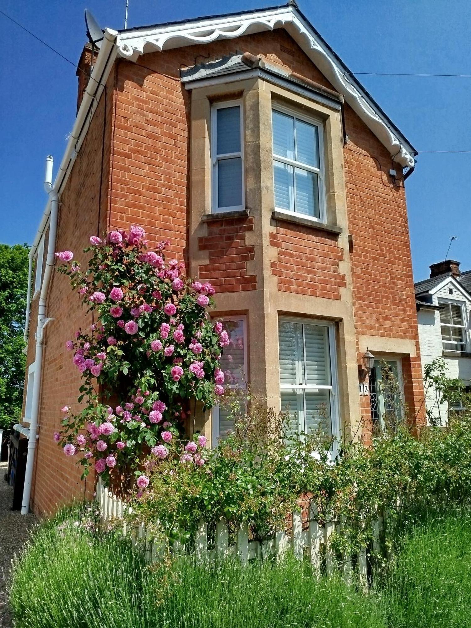 3 Bedroom Cottage In Sunninghill, Ascot 외부 사진